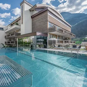 5* Отель Bergland Design- Und Wellnesshotel